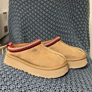UGG Tazz slippers Chestnut woman’s size 6